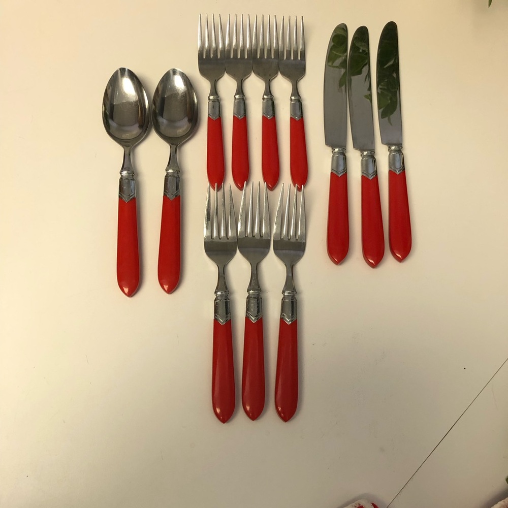 12 Pieces of Studio Nova Vintage Red Handled Cutlery